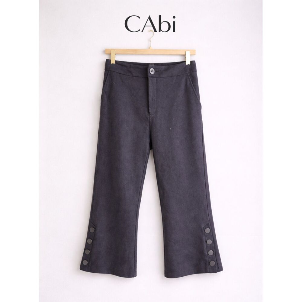 CAbi Women’s Navy Cropped Pants Button Leg Detail  Work & Casual Size 8